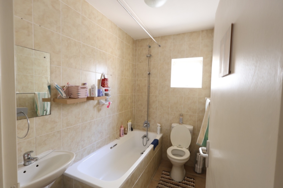 2 Bedroom Property for Sale in Paarl South Western Cape